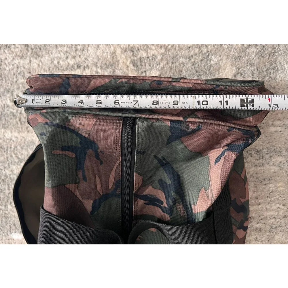 WESTERN PACK Duffle Travel Bag X-LARGE 26x14x13 Camo Hunting Outdoor Gear EUC